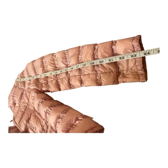 AUTHENTIC Moncler Light Pink Puffer Jacket - Picture 11 of 15